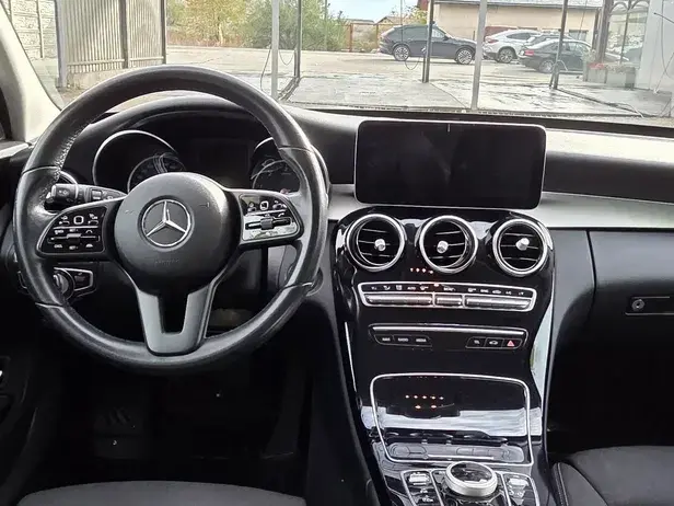 Mercedes-Benz C W205 180 d 9G-TRONIC