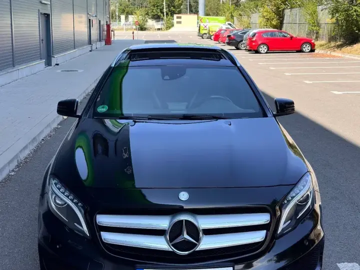 Mercedes-Benz GLA X156 220 d 4MATIC 7G-DCT AMG Line