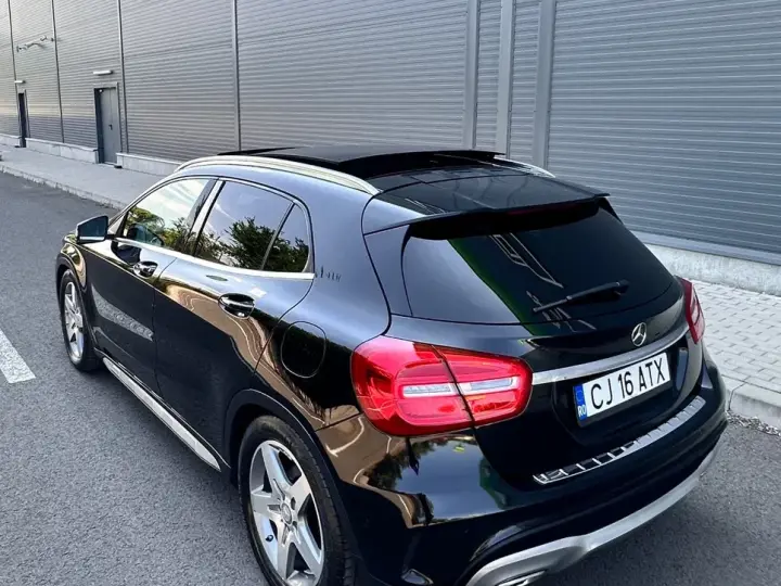 Mercedes-Benz GLA X156 220 d 4MATIC 7G-DCT AMG Line