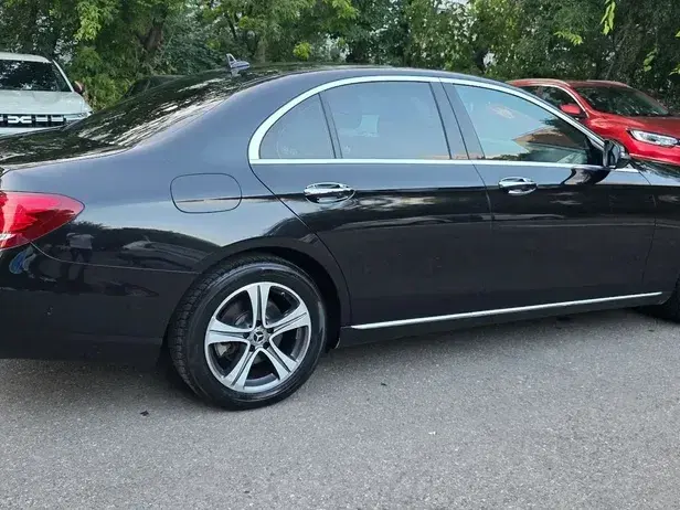 Mercedes-Benz E