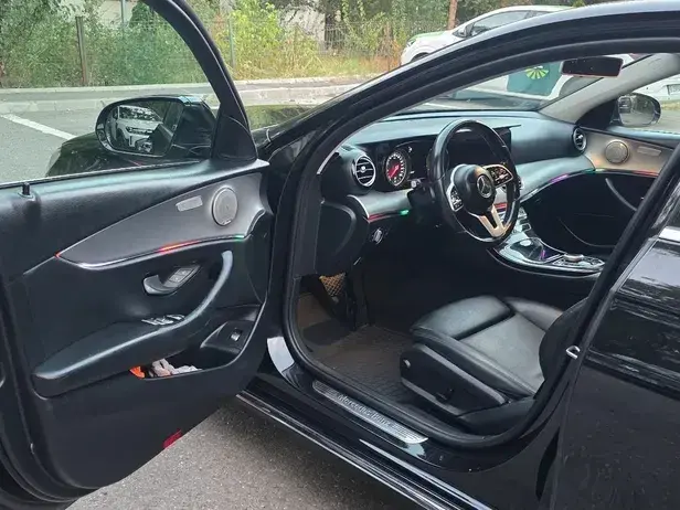 Mercedes-Benz E