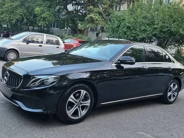 Mercedes-Benz E