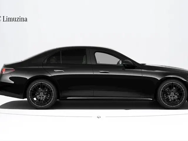 Mercedes-Benz E W214 220 d MHEV 4MATIC Aut.