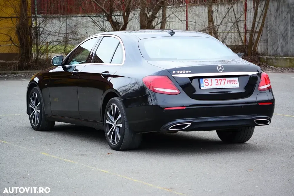 Mercedes-Benz E W213 300 de 9G-TRONIC — imagine 4