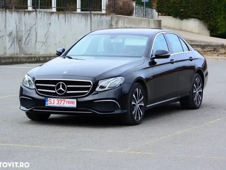 Mercedes-Benz E W213 300 de 9G-TRONIC