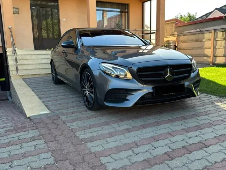 Mercedes-Benz E W213 350 D 9G-TRONIC AMG Line