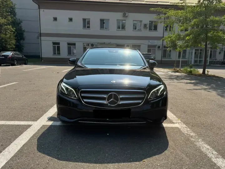 Mercedes-Benz E W213 220 d 9G-TRONIC Avantgarde