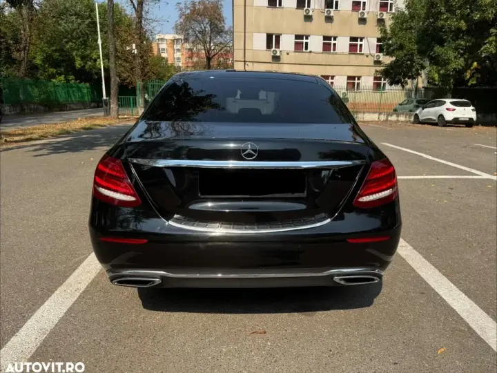 Mercedes-Benz E W213 220 d 9G-TRONIC Avantgarde