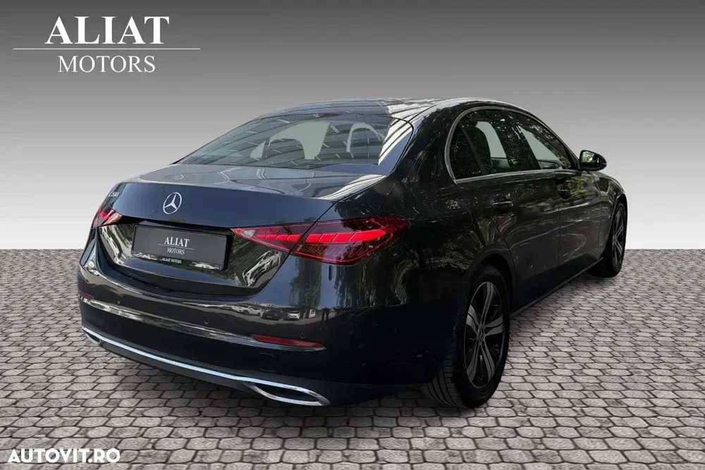 Mercedes-Benz C W206 200 MHEV — imagine 5