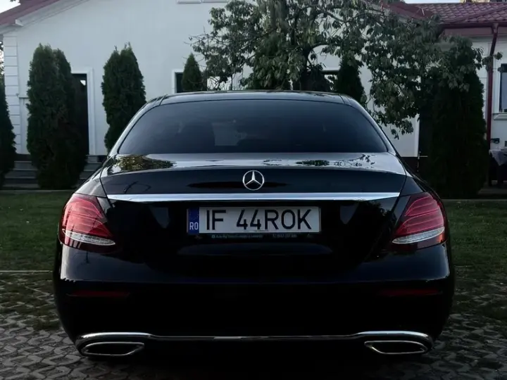 Mercedes-Benz E