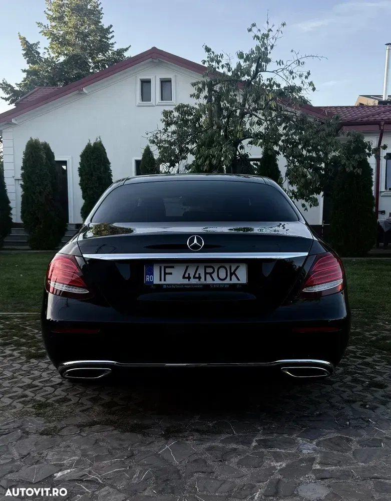 Mercedes-Benz E — imagine 3