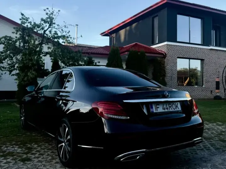 Mercedes-Benz E
