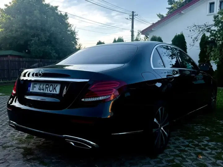 Mercedes-Benz E