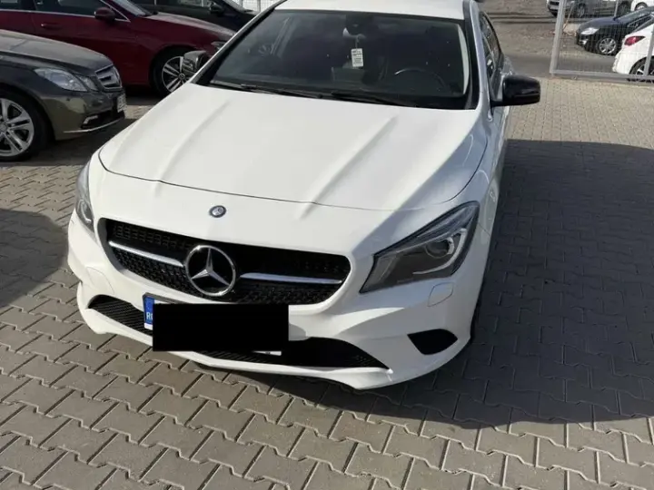 Mercedes-Benz CLA 200