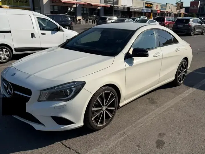 Mercedes-Benz CLA 200