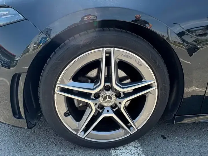 Mercedes-Benz A 180 W177/V177 7G-DCT AMG Line