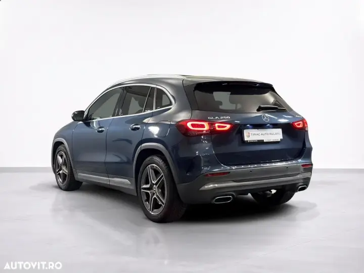 Mercedes-Benz GLA 250 4MATIC 8G-DCT AMG Line