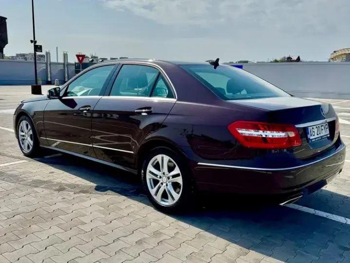 Mercedes-Benz E W212 300 BlueTEC HYBRID 7G-TRONIC Avantgarde