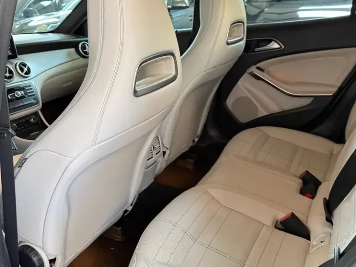 Mercedes-Benz GLA X156 200 d 7G-DCT Style