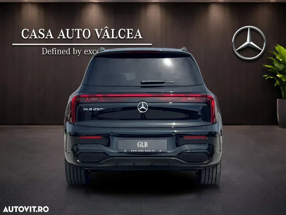 Mercedes-Benz GLB — imagine 4
