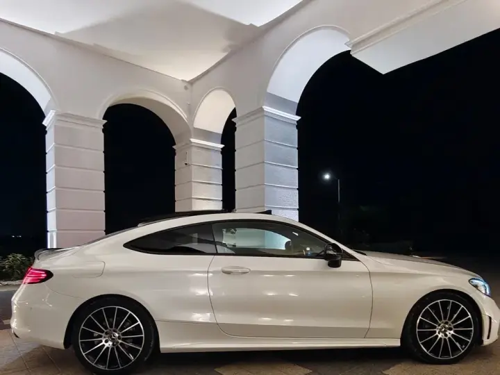 Mercedes-Benz C W205 220 d