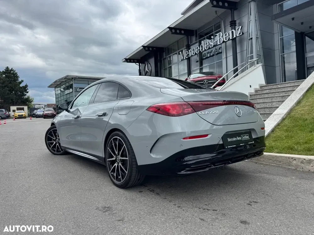 Mercedes-Benz CLA 220 4Matic — imagine 4