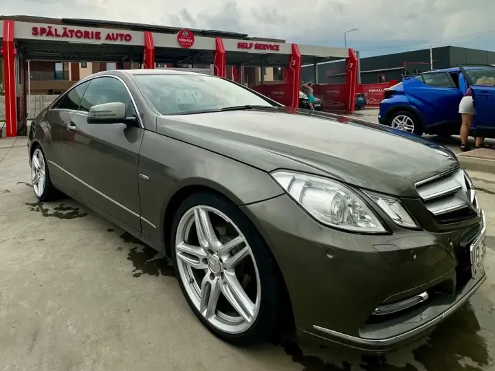 Mercedes-Benz E W212