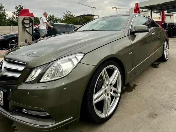 Mercedes-Benz E W212