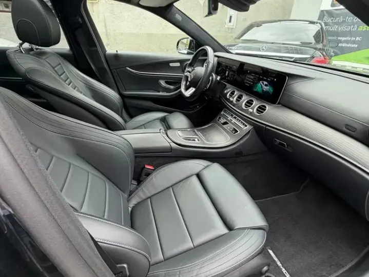 Mercedes-Benz E W213 300 9G-TRONIC AMG Line