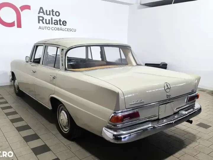 Mercedes-Benz A 200