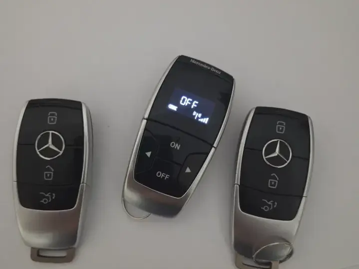 Mercedes-Benz E W213 220 d 9G-TRONIC