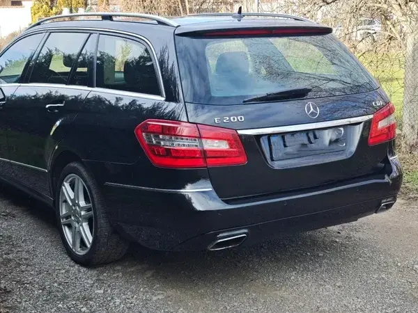 Mercedes-Benz E
