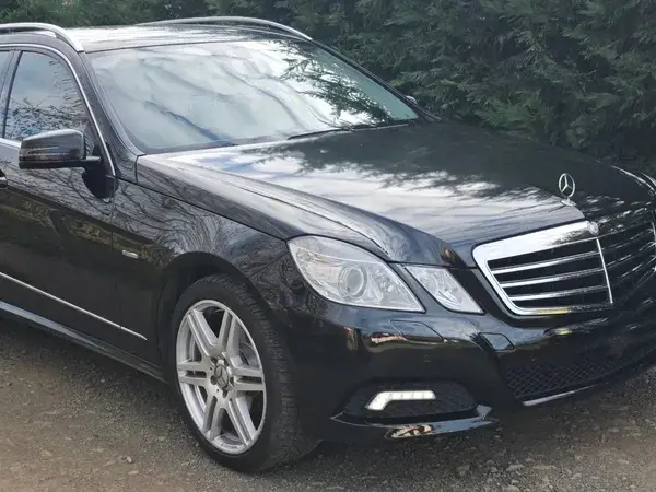 Mercedes-Benz E