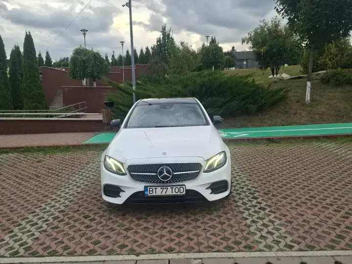 Mercedes-Benz E 200 9G-TRONIC AMG Line
