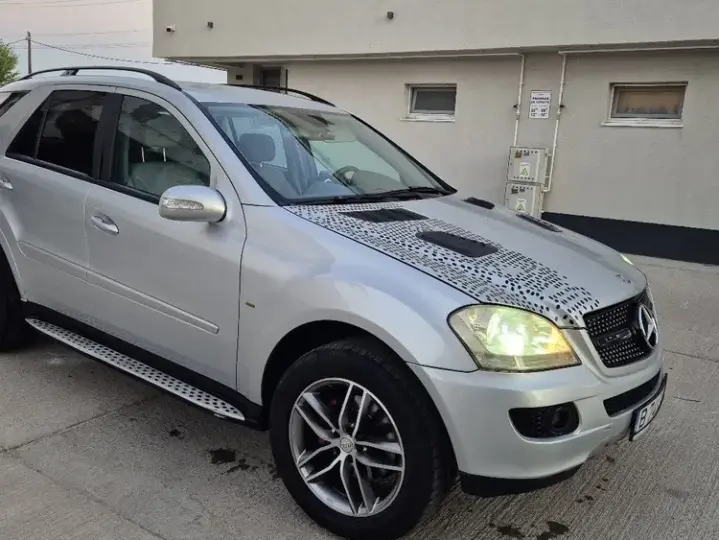 Mercedes-Benz ML W164