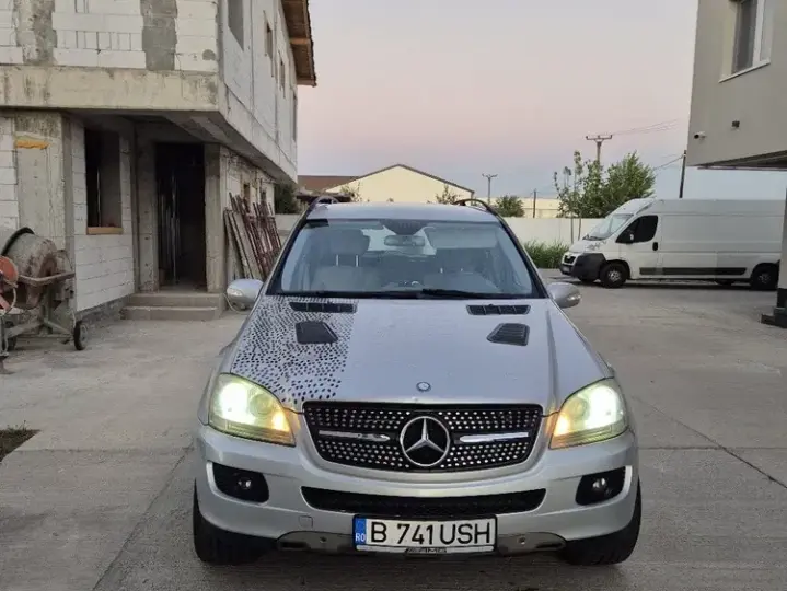 Mercedes-Benz ML W164