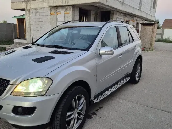 Mercedes-Benz ML W164