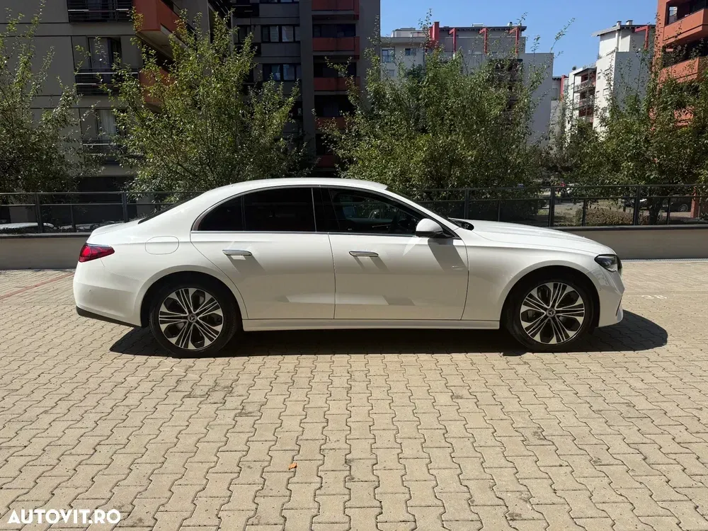 Mercedes-Benz E W214 300 PHEV — imagine 4
