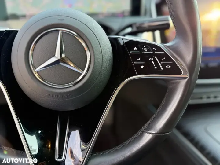 Mercedes-Benz E W214 400e 4Matic 9G-TRONIC