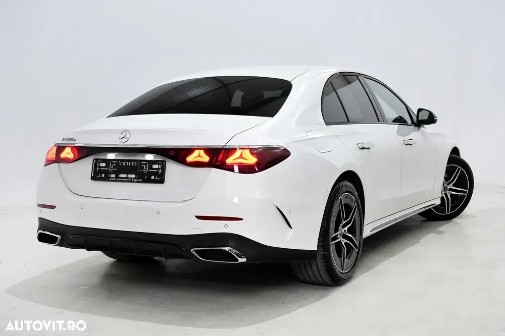 Mercedes-Benz E W214 300 PHEV — imagine 4