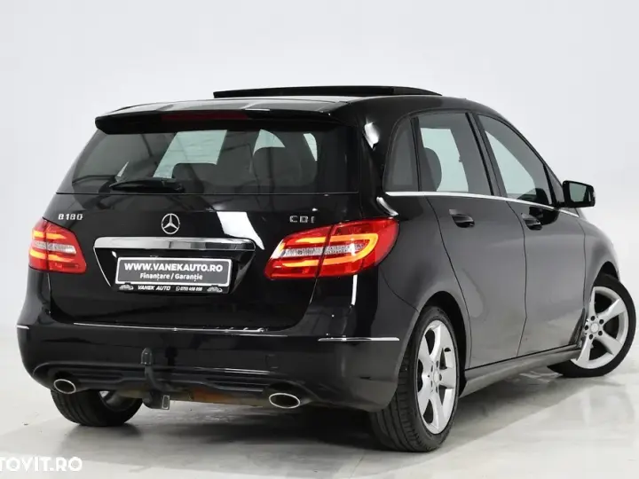 Mercedes-Benz B 180