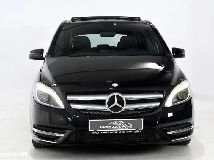 Mercedes-Benz B 180