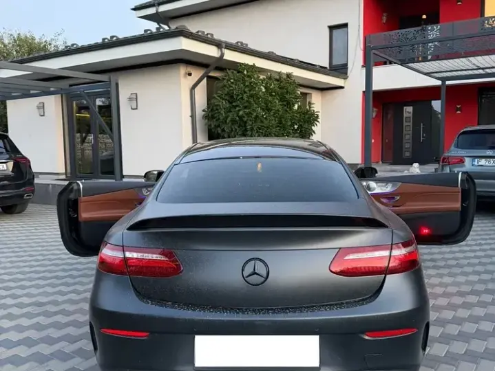 Mercedes-Benz E W213 400 4MATIC