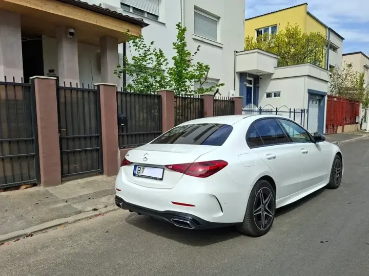 Mercedes-Benz C 300 e 9G-TRONIC AMG Line
