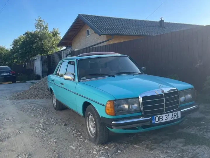 Mercedes-Benz W123