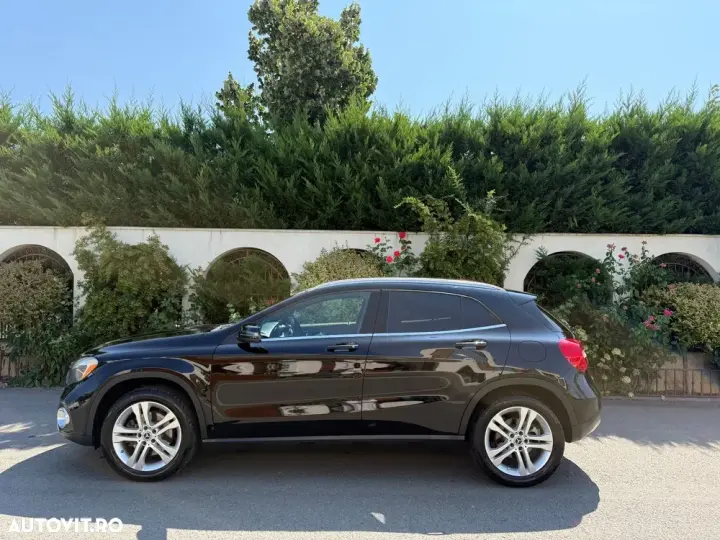 Mercedes-Benz GLA X156 250 7G-DCT