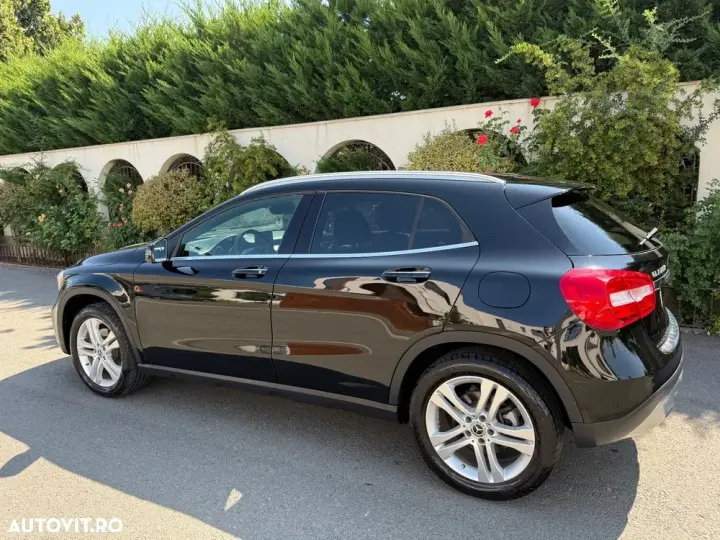 Mercedes-Benz GLA X156 250 7G-DCT