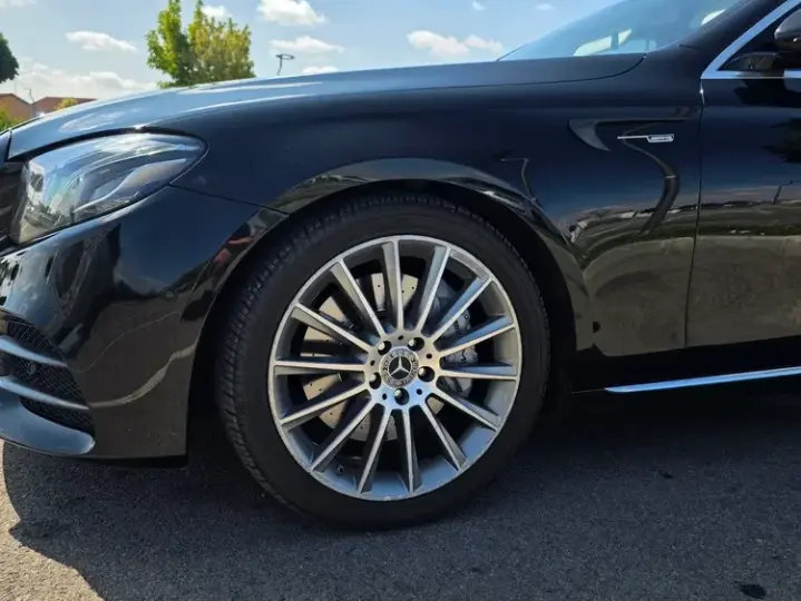 Mercedes-Benz E W213 220 d 9G-TRONIC AMG Line