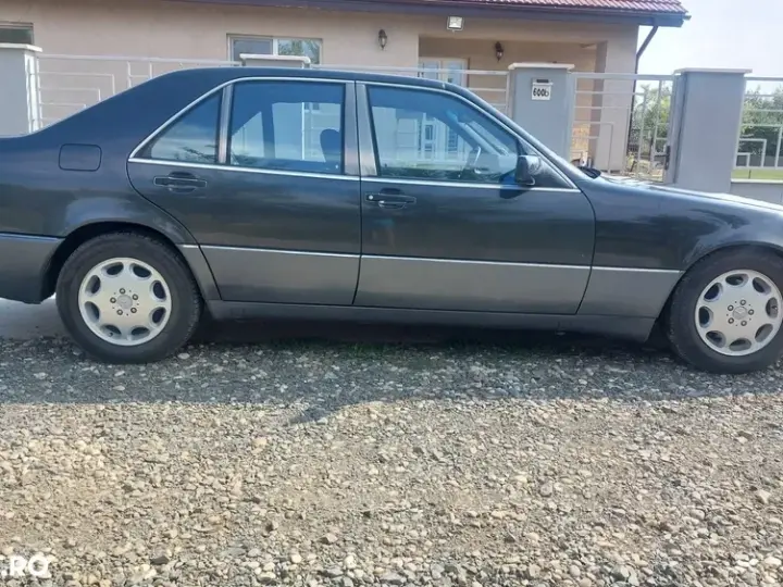 Mercedes-Benz S W140