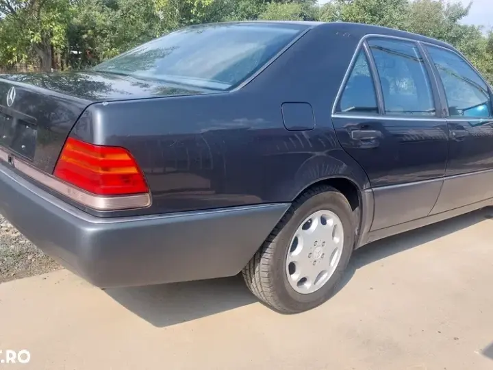 Mercedes-Benz S W140